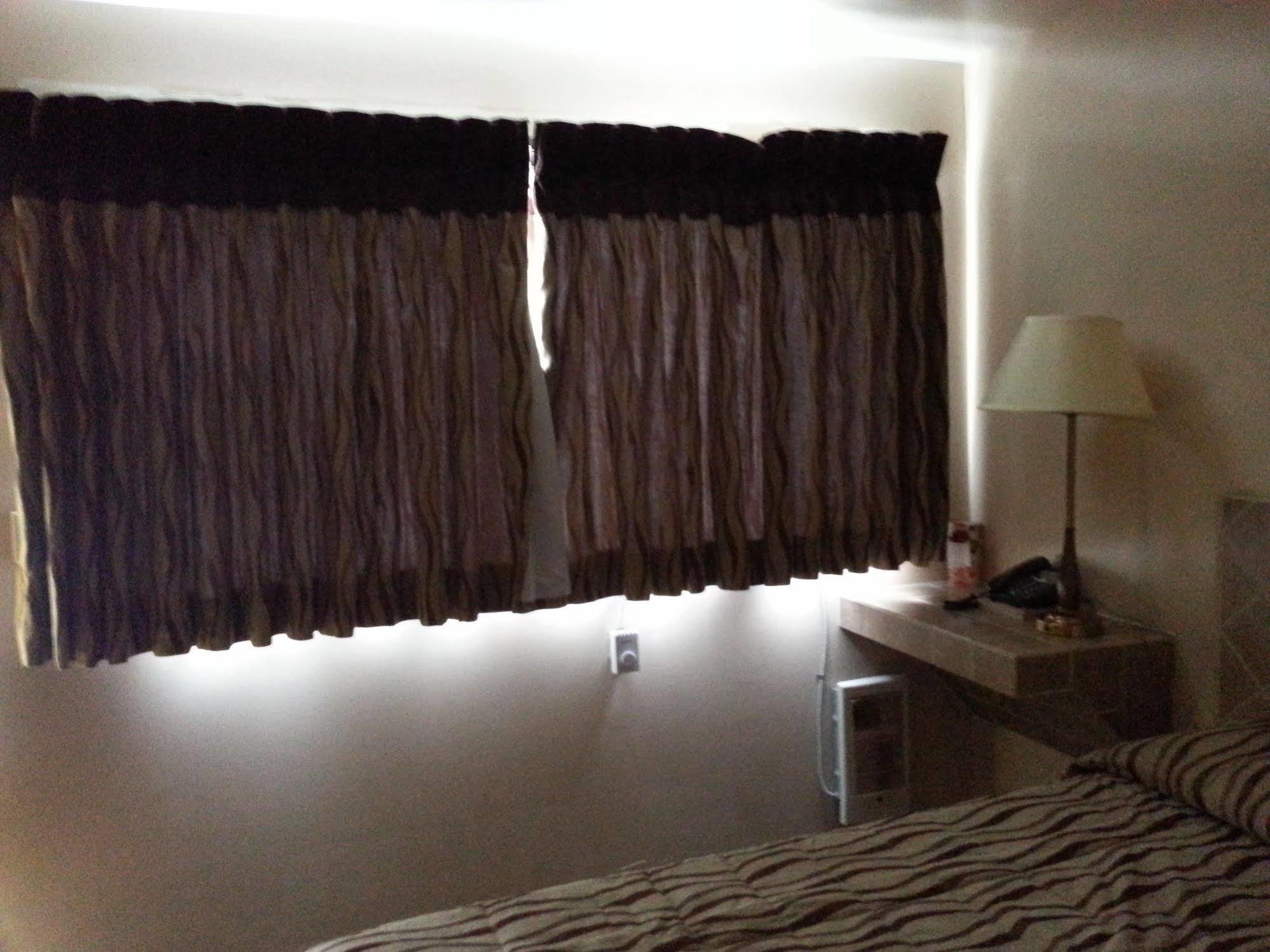 Ancaster Pleasant Stay Motel المظهر الخارجي الصورة
